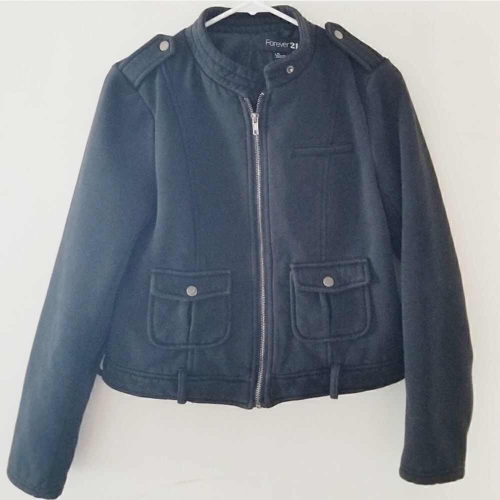 Forever 21 coat zip closure front pocket